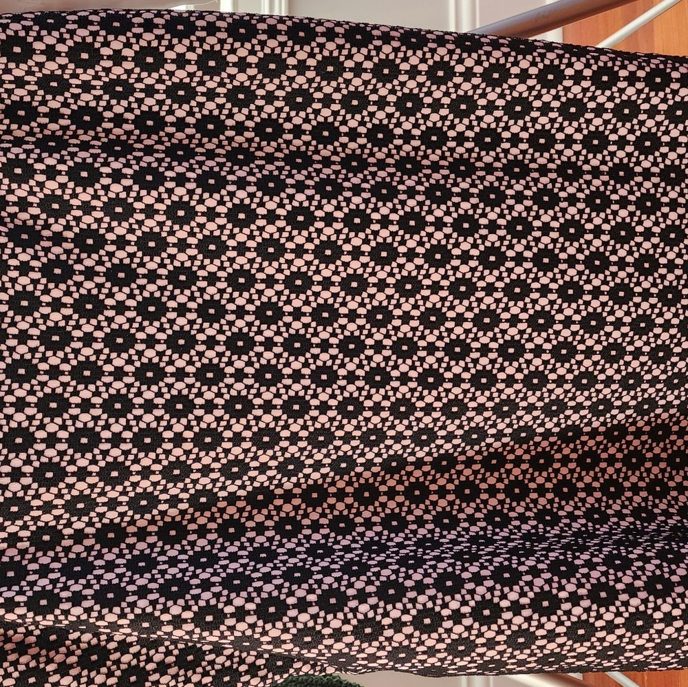 Kasper black and pink skirt